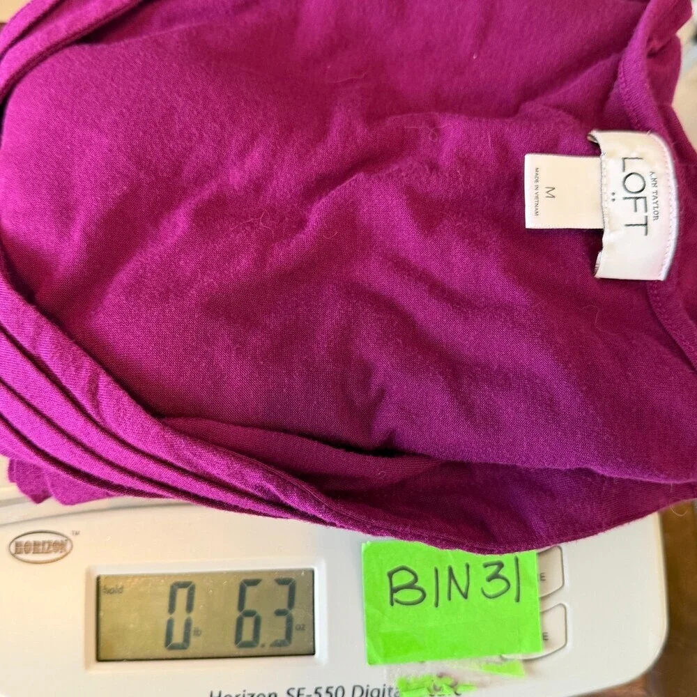 LOFT Peplum Top Blouse Women's Size M Purple Fuschia Wrap V-Neck Short Sleeve
